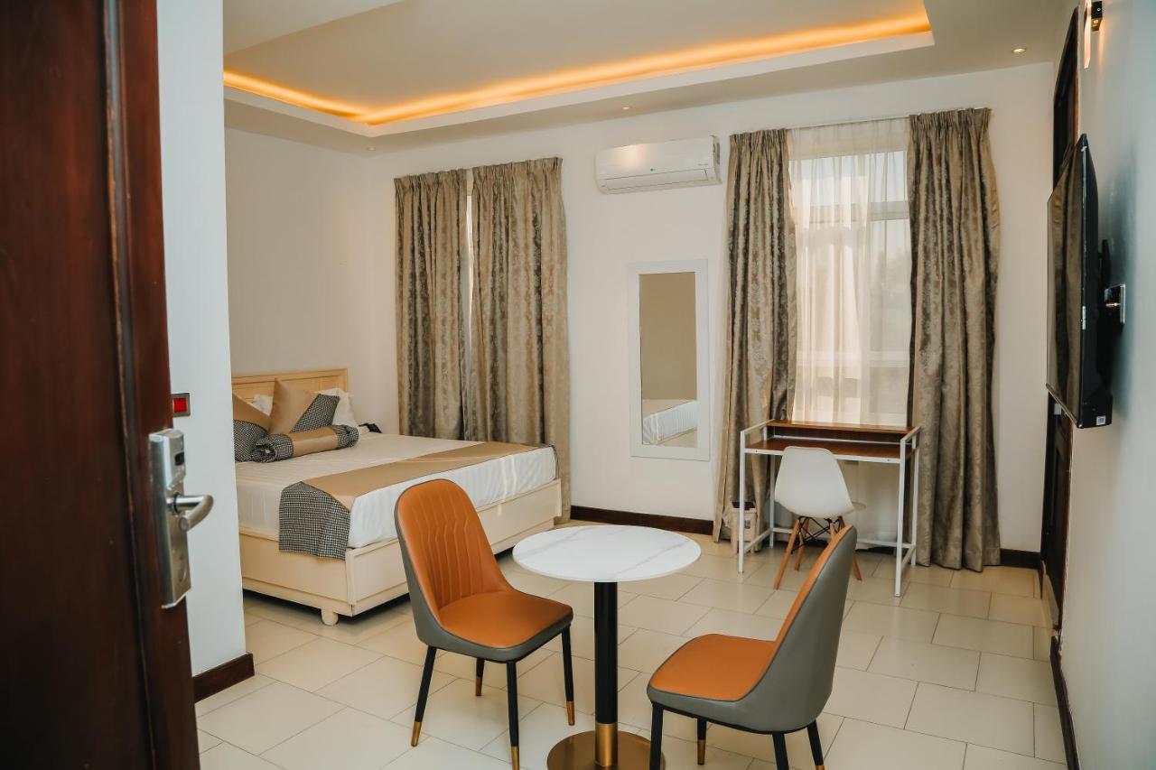 Hotel Amaranth Дар-ес-Салам Екстер'єр фото